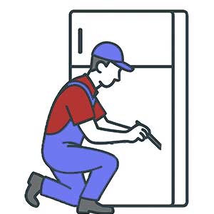 TÉCNICO REPARANDO FRIGORÍFICO